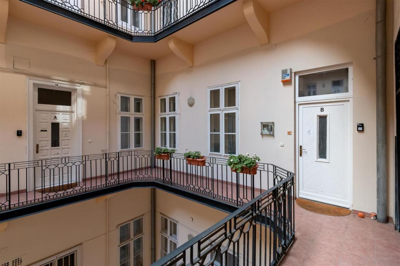 Timber Town Apartment Βουδαπέστη Εξωτερικό φωτογραφία